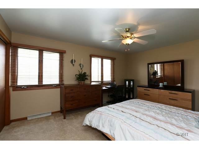 322 Circlegate Road, Unit 322 New Lenox, IL 60451 - Photo 6 of 10