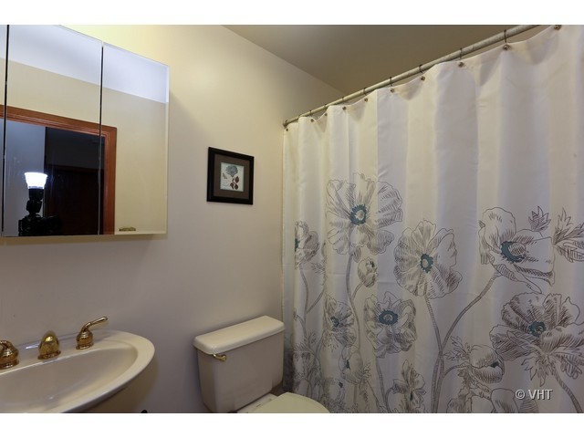 322 Circlegate Road, Unit 322 New Lenox, IL 60451 - Photo 8 of 10