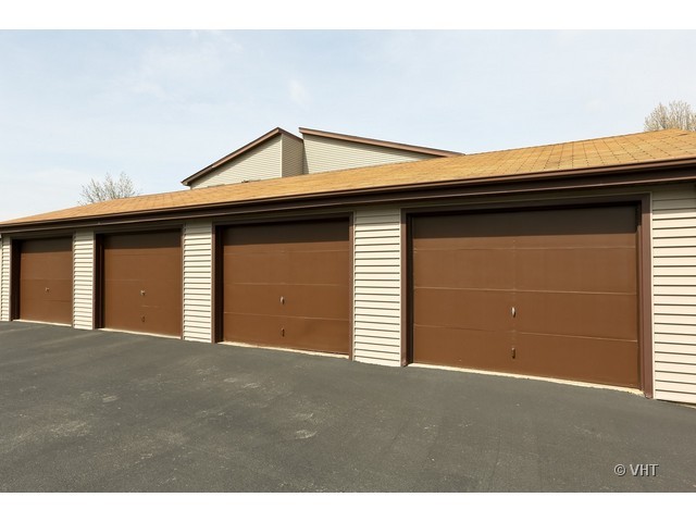 322 Circlegate Road, Unit 322 New Lenox, IL 60451 - Photo 9 of 10
