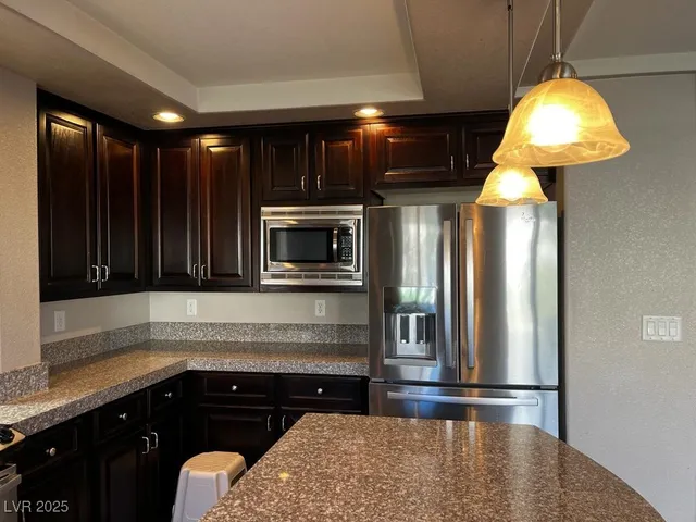 $2,350 | 1026 East Sonoran Hope Avenue, Henderson, NV 89052