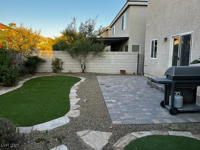 $2,350 | 1026 East Sonoran Hope Avenue, Henderson, NV 89052