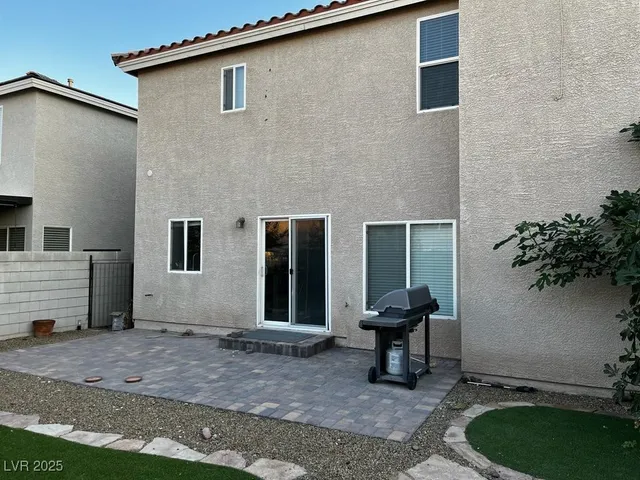 $2,350 | 1026 East Sonoran Hope Avenue, Henderson, NV 89052