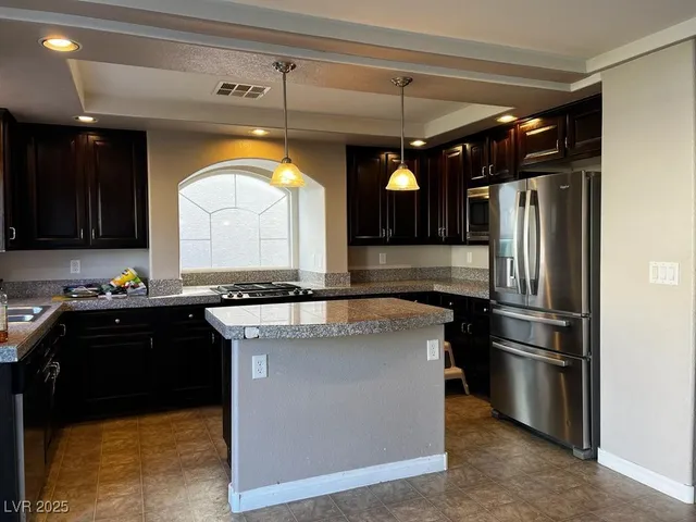 $2,350 | 1026 East Sonoran Hope Avenue, Henderson, NV 89052