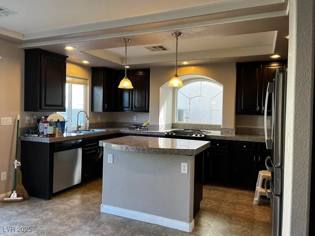 $2,350 | 1026 East Sonoran Hope Avenue, Henderson, NV 89052