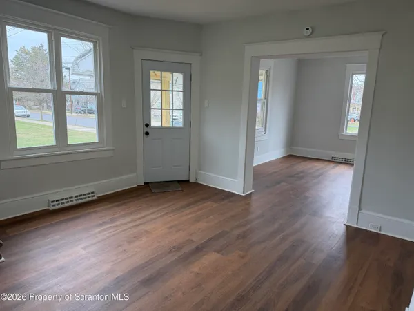 $1,400 | 1156 Murray Street, Forty Fort, PA 18704