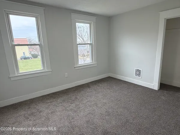 $1,400 | 1156 Murray Street, Forty Fort, PA 18704