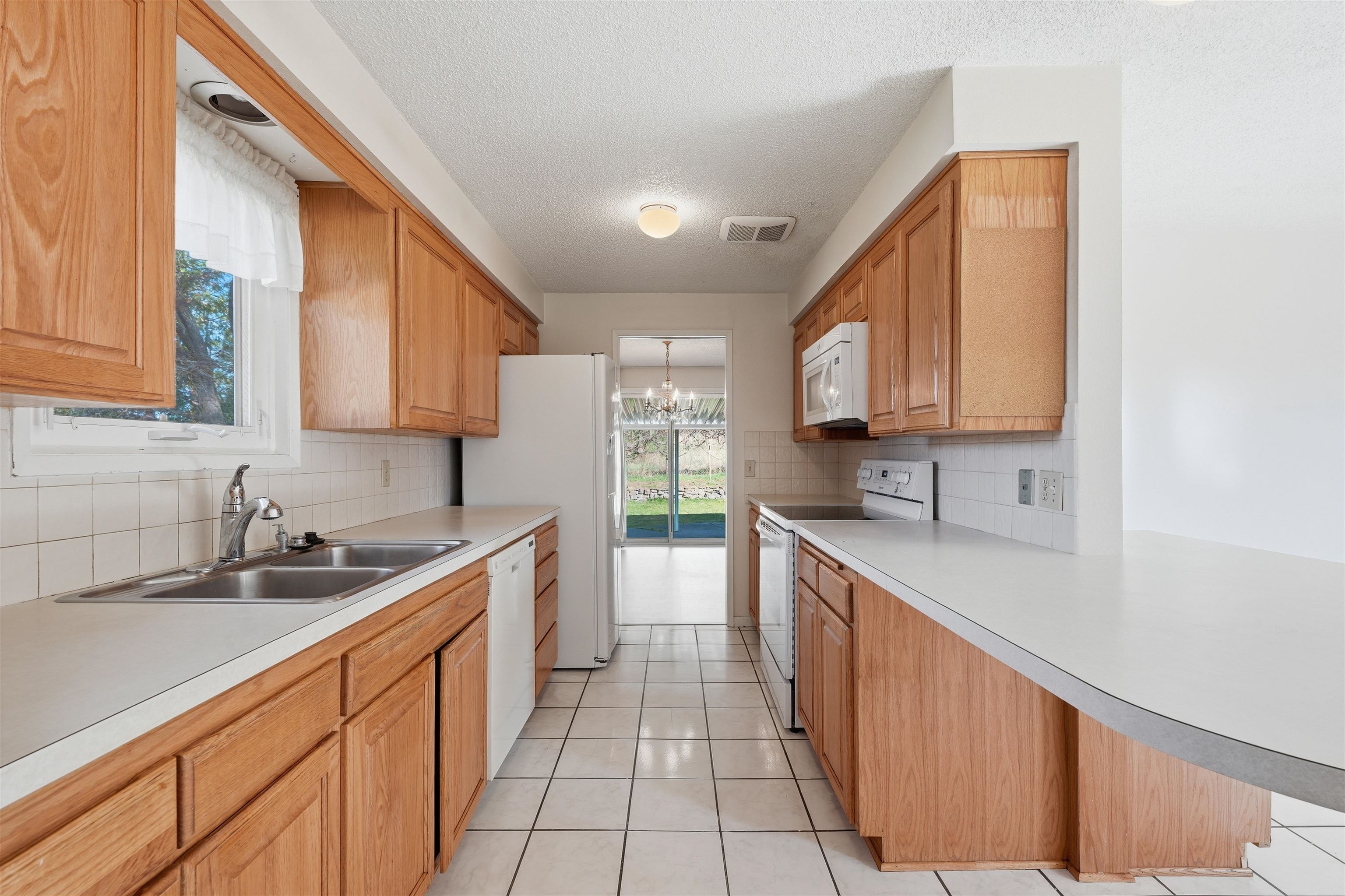 4124 West Sutherlin Place Spokane, WA 99208 - Photo 12 of 40