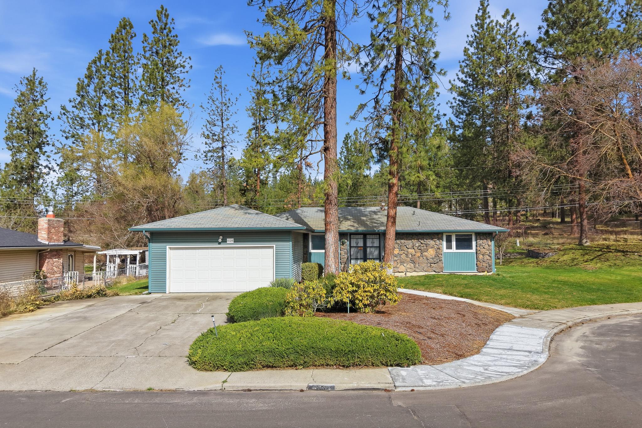 4124 West Sutherlin Place Spokane, WA 99208 - Photo 2 of 40