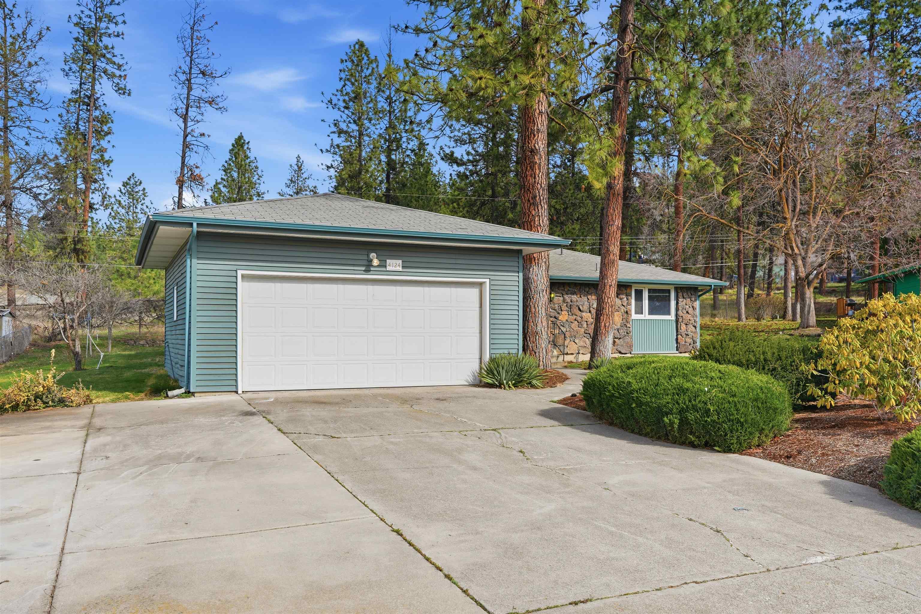 4124 West Sutherlin Place Spokane, WA 99208 - Photo 3 of 40