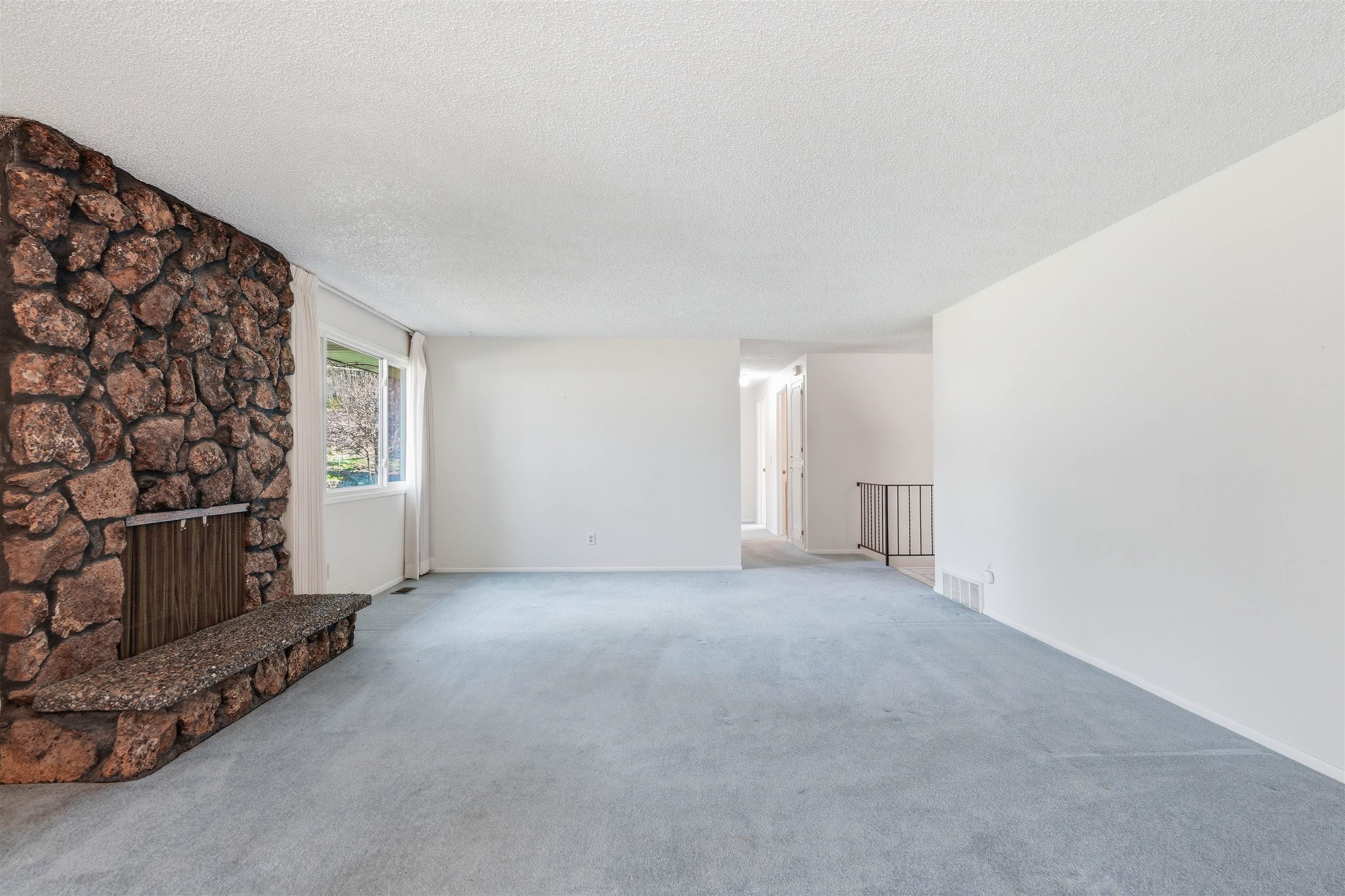 4124 West Sutherlin Place Spokane, WA 99208 - Photo 5 of 40