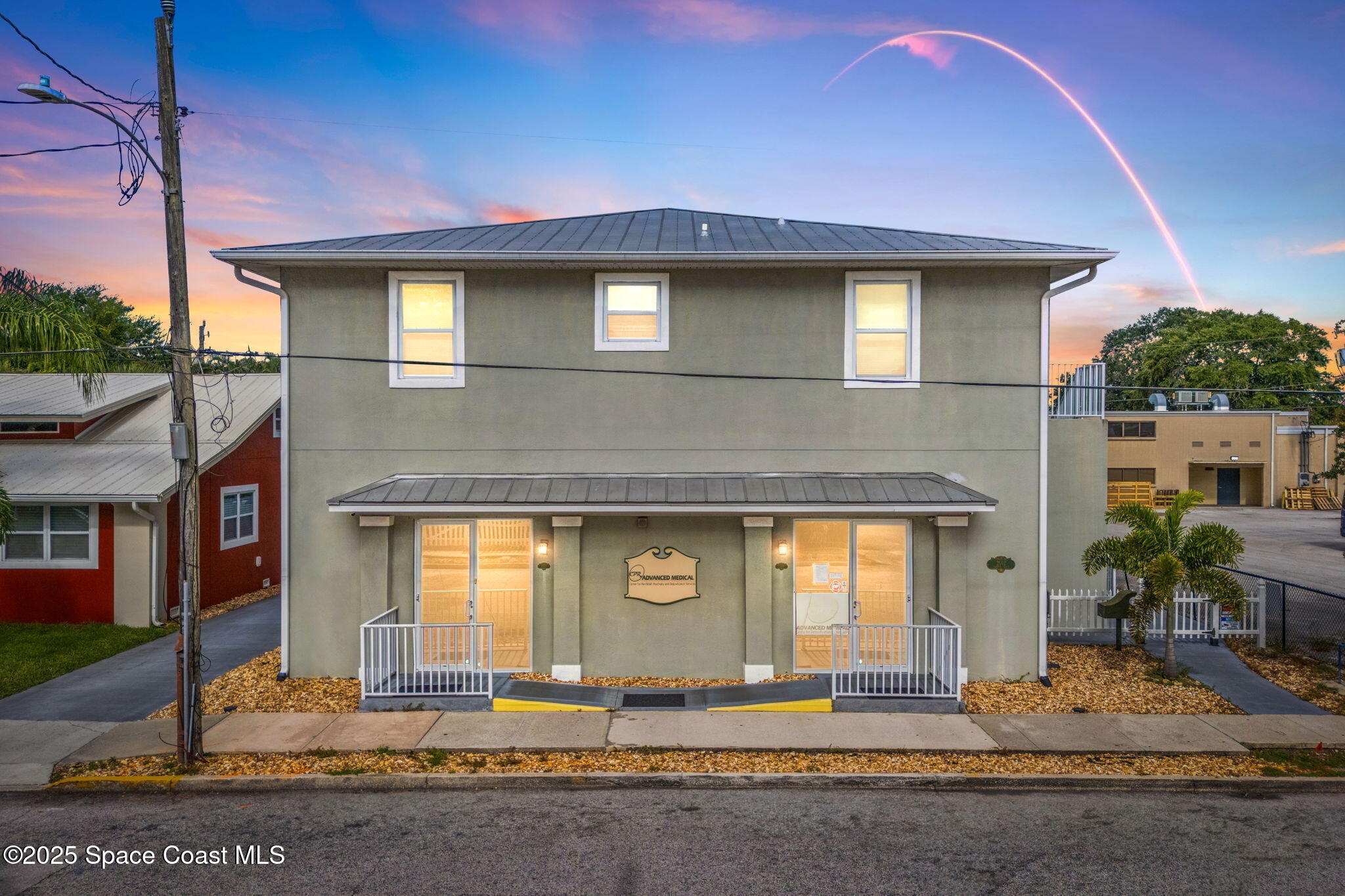2012 Vernon Place Melbourne, FL 32901 - Photo 1 of 68 1-web-or-mls-2012VernonDTE