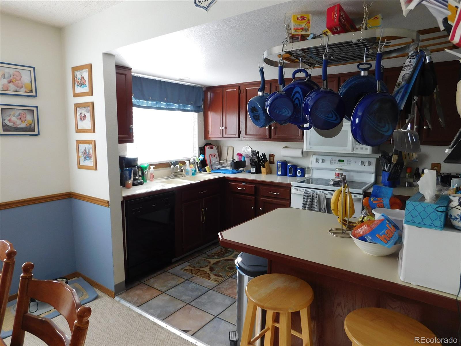 7895 Jared Way Littleton, CO 80125 - Photo 8 of 32