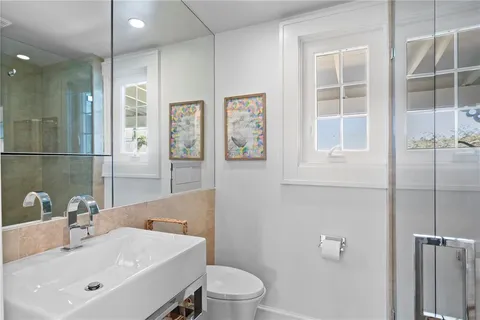 $2,295,000 | 936 17th Avenue Northeast, St. Petersburg, FL 33704