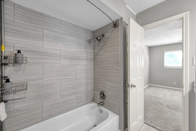 $2,100 | 8226 Autumn Willow Drive, Tomball, TX 77375