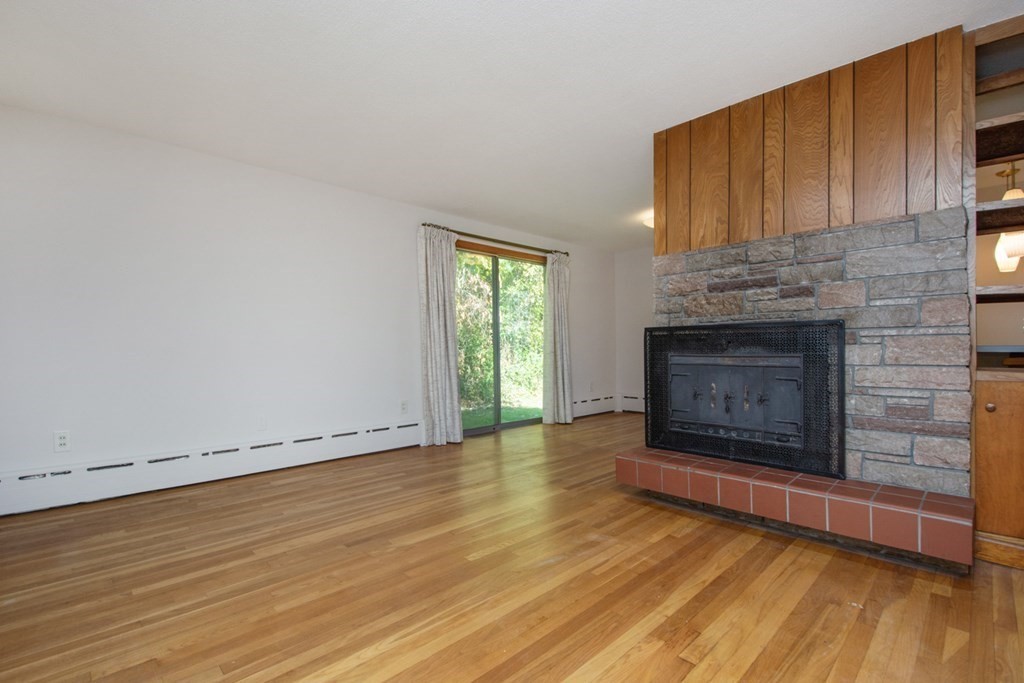 215 Langen Road Lancaster, MA 01523 - Photo 4 of 34