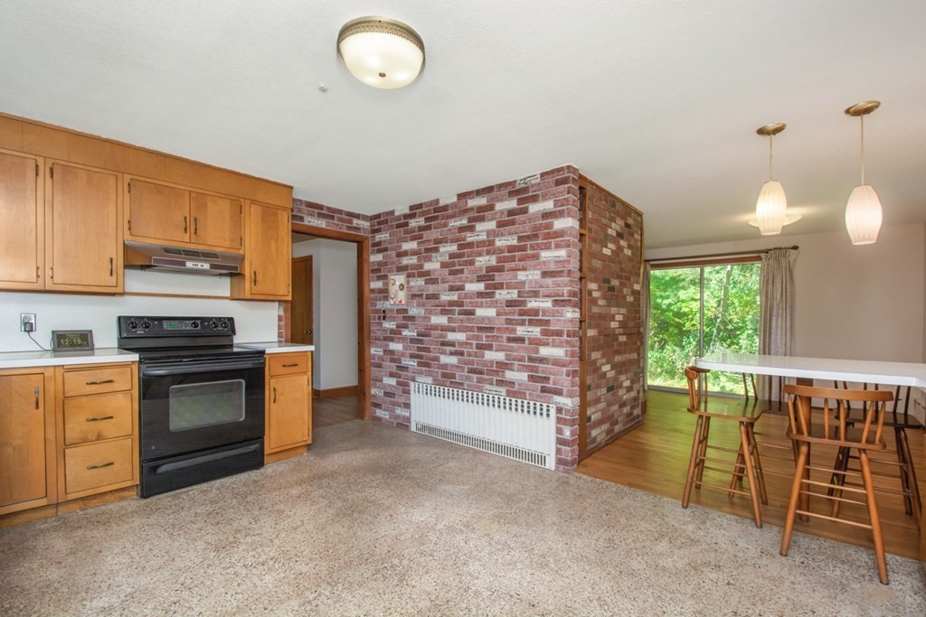 215 Langen Road Lancaster, MA 01523 - Photo 5 of 34