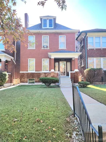 $98,900 | 4454 Holly Avenue, St. Louis, MO 63115
