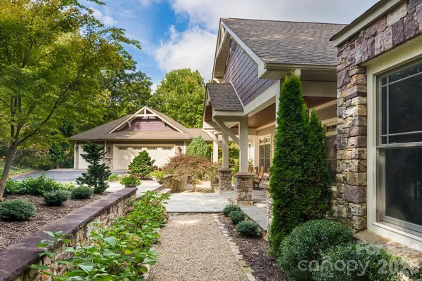 $1,795,000 | 104 Mossridge Court, Flat Rock, NC 28731
