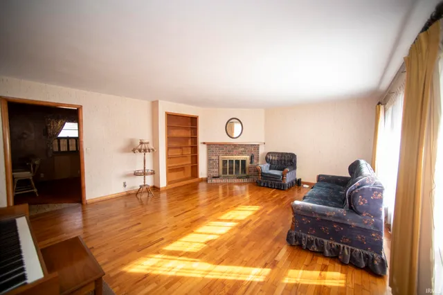 $249,900 | 2006 Prospect Avenue, Vincennes, IN 47591