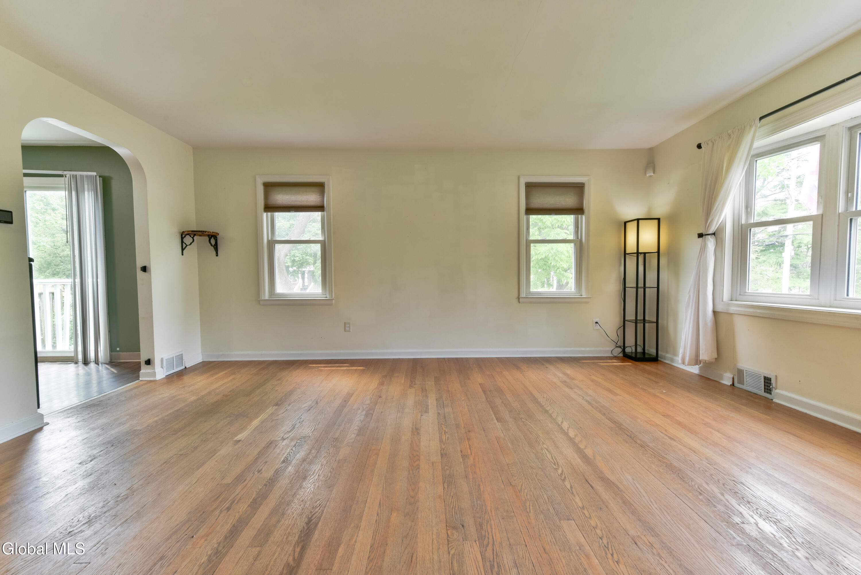1702 Lenox Road Schenectady, NY 12308 - Photo 9 of 64 9