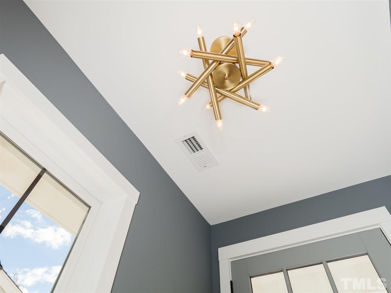 607 East Edenton Street Raleigh, NC 27601 - Photo 3 of 25