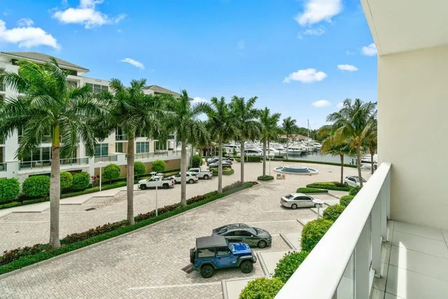 $2,795,000 | 2720 Donald Ross Road, Unit 301, Palm Beach Gardens, FL 33410