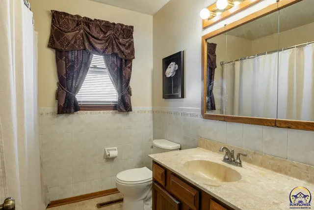 $205,000 | 1038 Southwest Randolph Avenue, Topeka, KS 66604