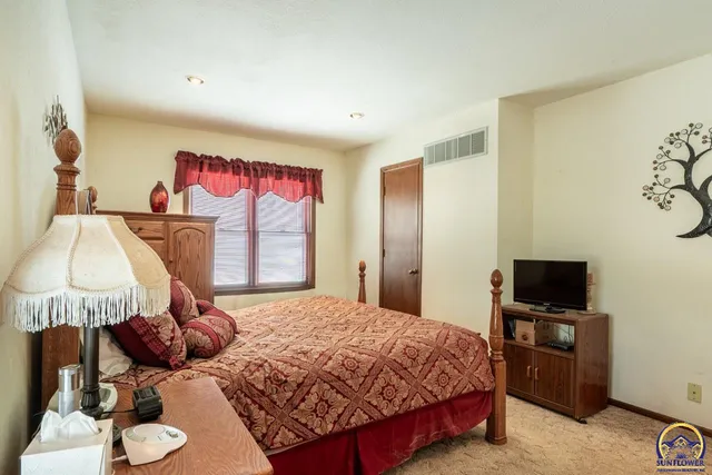 $205,000 | 1038 Southwest Randolph Avenue, Topeka, KS 66604