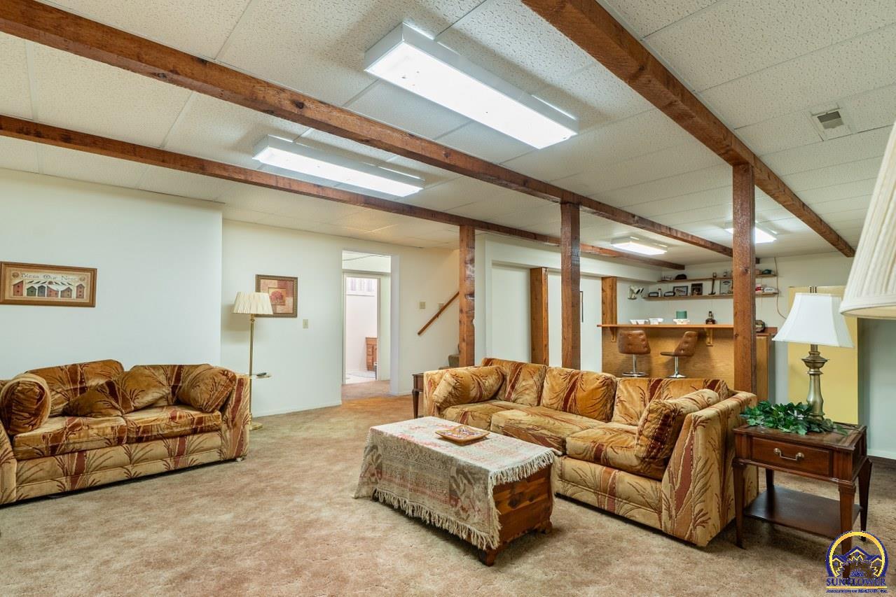1038 Southwest Randolph Avenue Topeka, KS 66604 - Photo 26 of 46