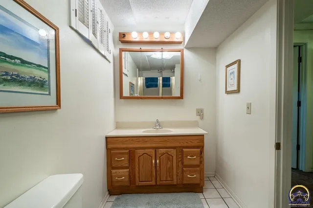 $205,000 | 1038 Southwest Randolph Avenue, Topeka, KS 66604