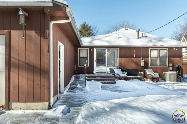 $205,000 | 1038 Southwest Randolph Avenue, Topeka, KS 66604