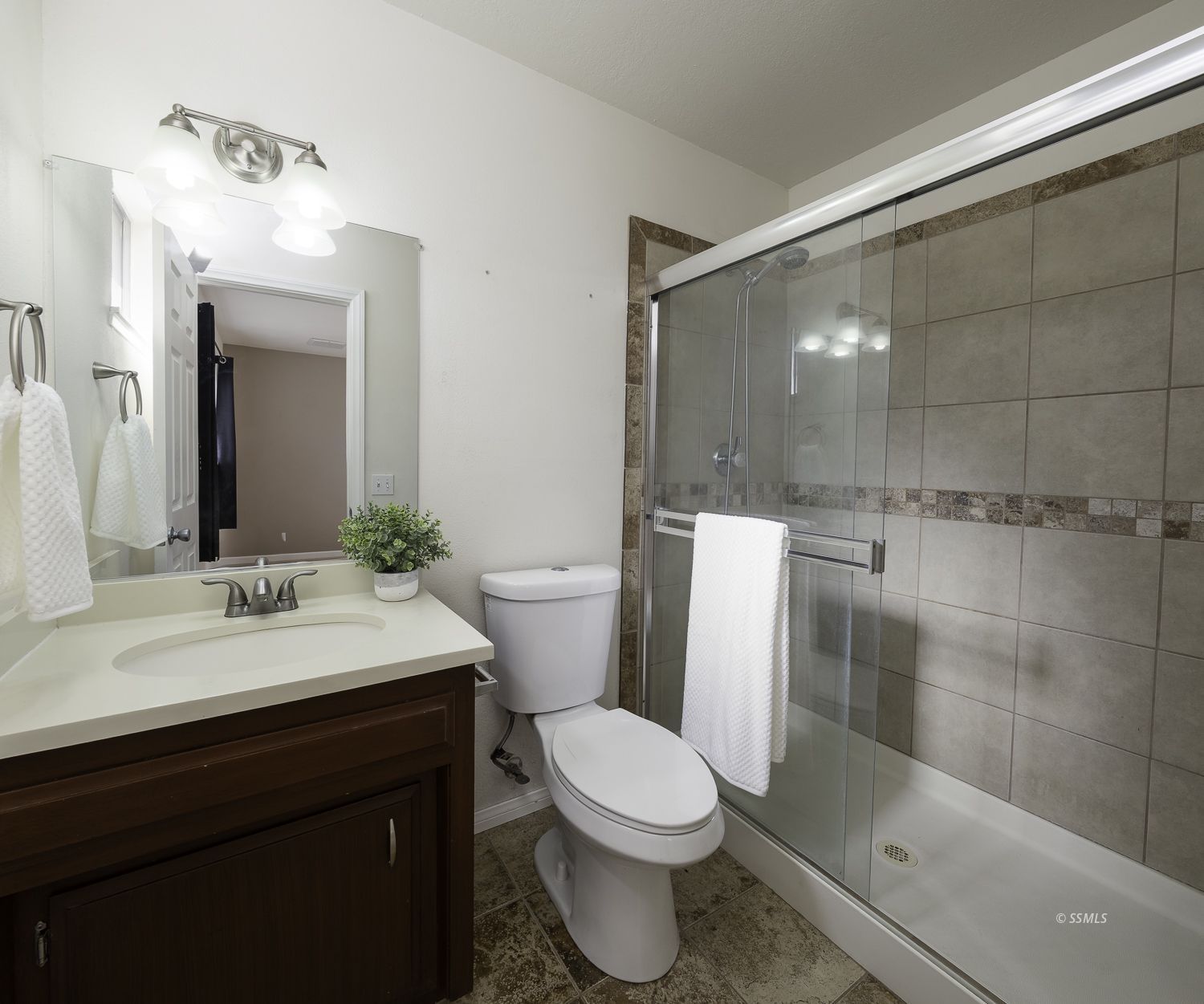 705 West Graaf Avenue Ridgecrest, CA 93555 - Photo 16 of 24