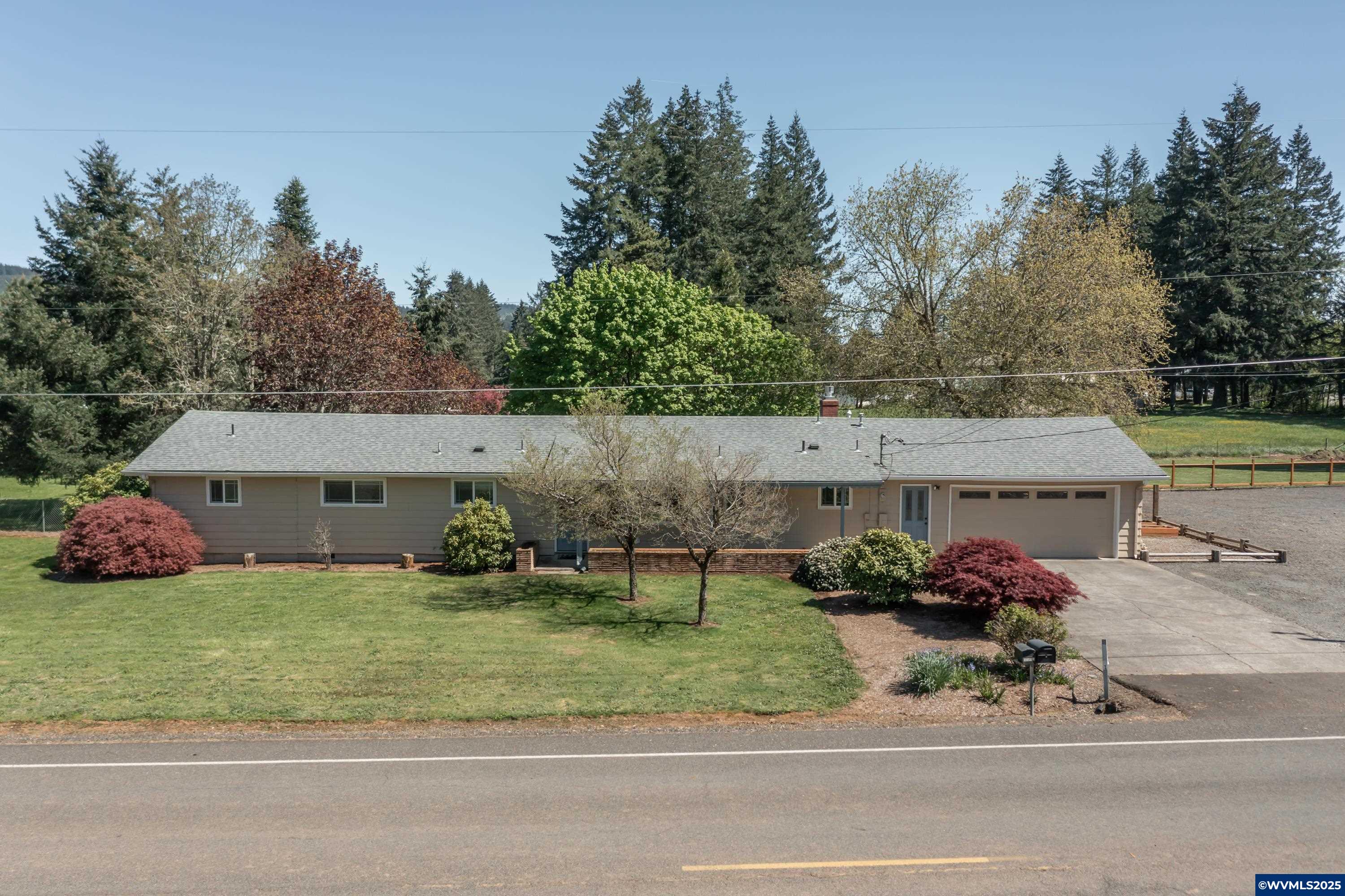 28791 Liberty Road Sweet Home, OR 97386 - Photo 2 of 49 Gallery Image 2
