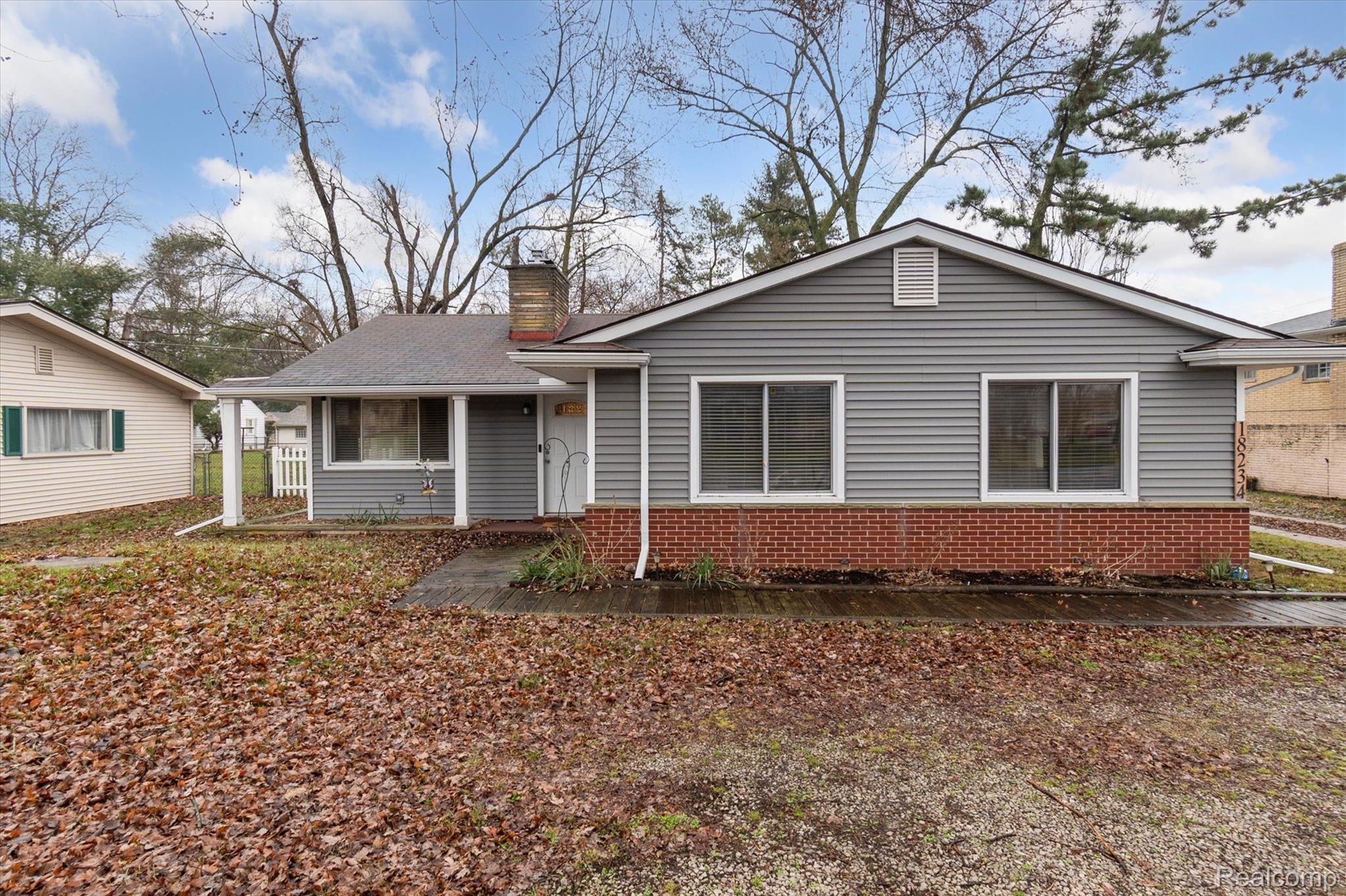 18234 Farmington Road Livonia, MI 48152 - Photo 3 of 37