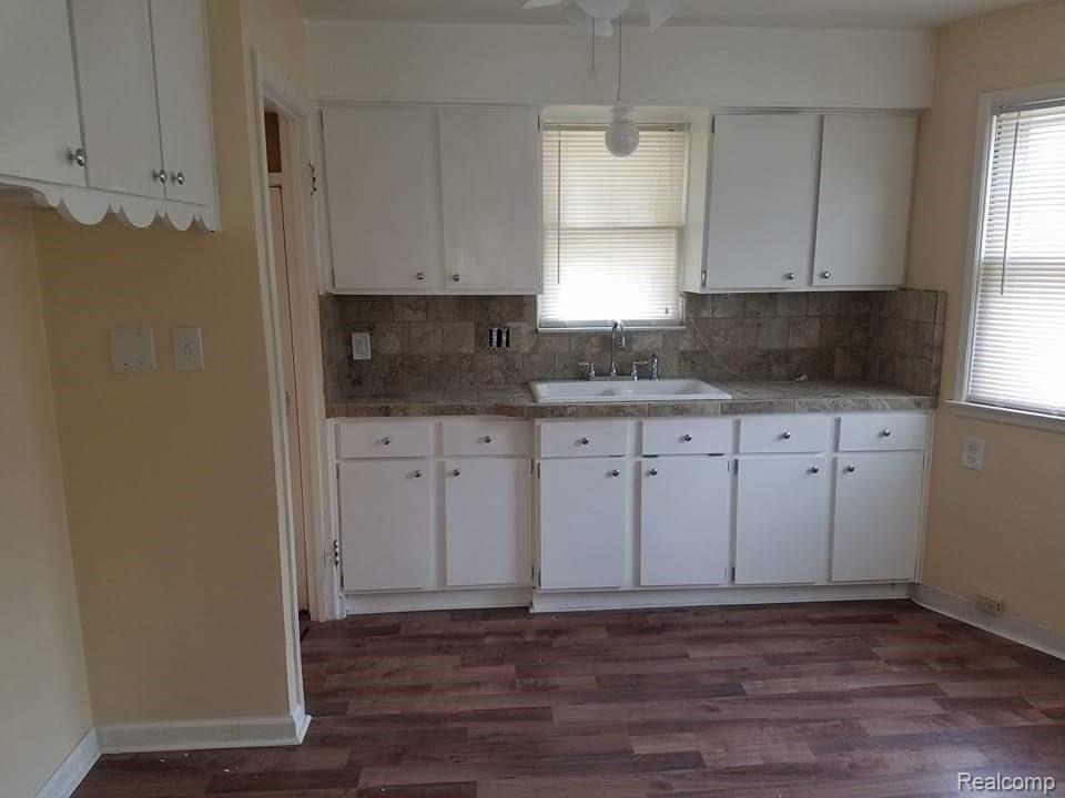 18200 12 Mile Road Roseville, MI 48066 - Photo 5 of 7 FB_IMG_1466976378821.jpg