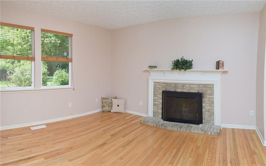 9126 Prairie Ridge Place Indianapolis, IN 46256 - Photo 12 of 44 Gallery Image 12
