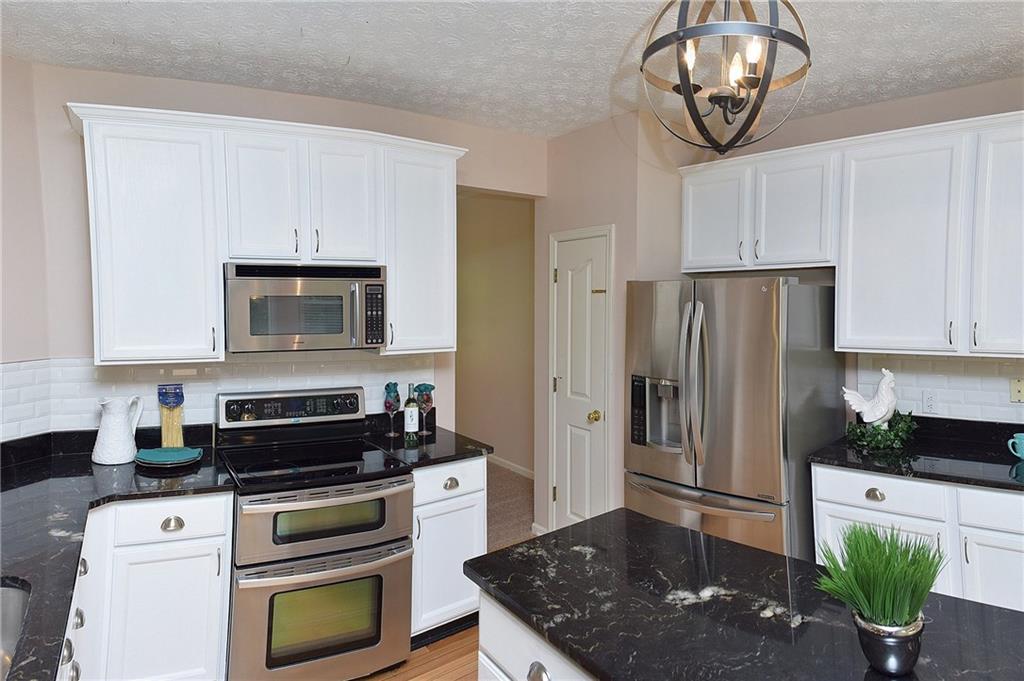 9126 Prairie Ridge Place Indianapolis, IN 46256 - Photo 19 of 44 Gallery Image 19