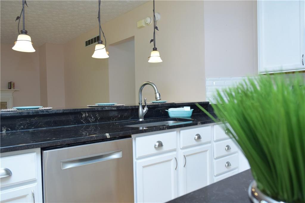 9126 Prairie Ridge Place Indianapolis, IN 46256 - Photo 21 of 44 Gallery Image 21