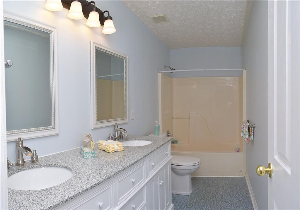 9126 Prairie Ridge Place Indianapolis, IN 46256 - Photo 32 of 44 Gallery Image 32