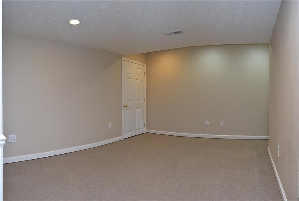 9126 Prairie Ridge Place Indianapolis, IN 46256 - Photo 35 of 44 Gallery Image 35