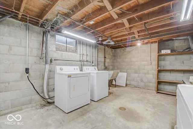 $1,900 | 2203 Cord Street, Speedway, IN 46224