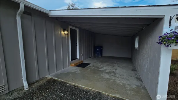 $2,250 | 31721 West Commercial Street, Unit A, Carnation, WA 98014