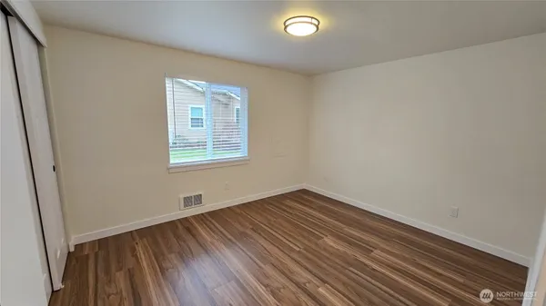 $2,250 | 31721 West Commercial Street, Unit A, Carnation, WA 98014