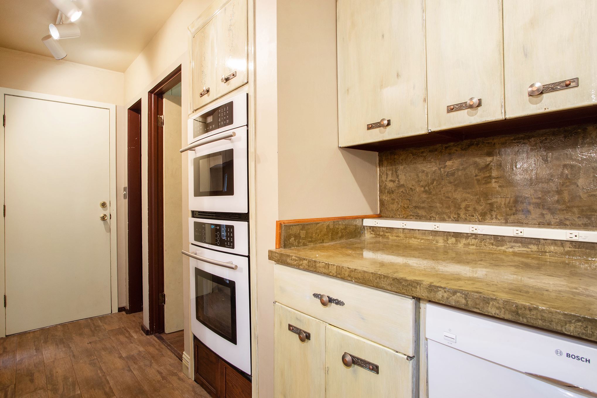 1244 Garland Road South Bend, IN 46614 - Photo 8 of 35 Gallery Image 8
