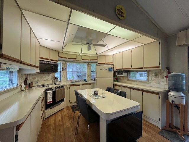 2795 East 28th Road Marseilles, IL 61341 - Photo 3 of 59