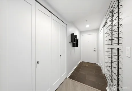 $349,950 | 232 Belmont Avenue East, Unit 202, Seattle, WA 98102