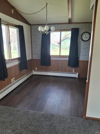 615 South Hamsher Street, Garrett, IN 46738