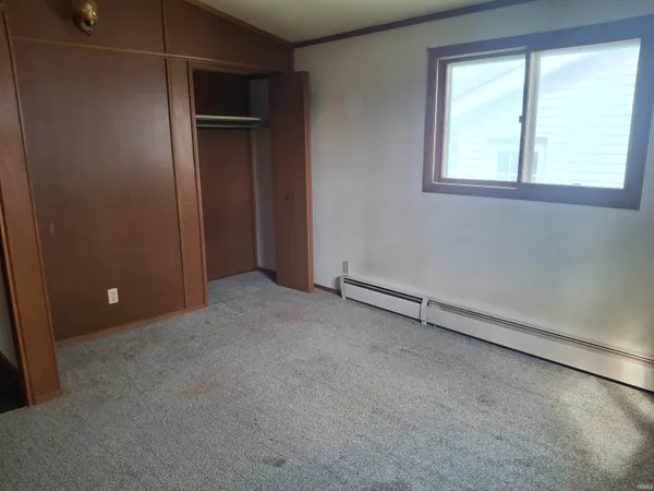 615 South Hamsher Street, Garrett, IN 46738