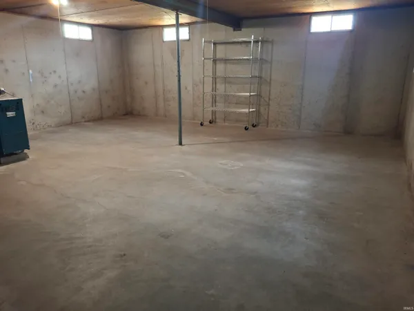 615 South Hamsher Street, Garrett, IN 46738