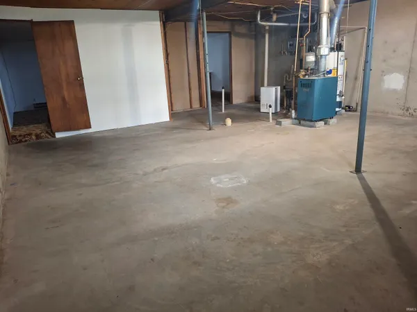 615 South Hamsher Street, Garrett, IN 46738